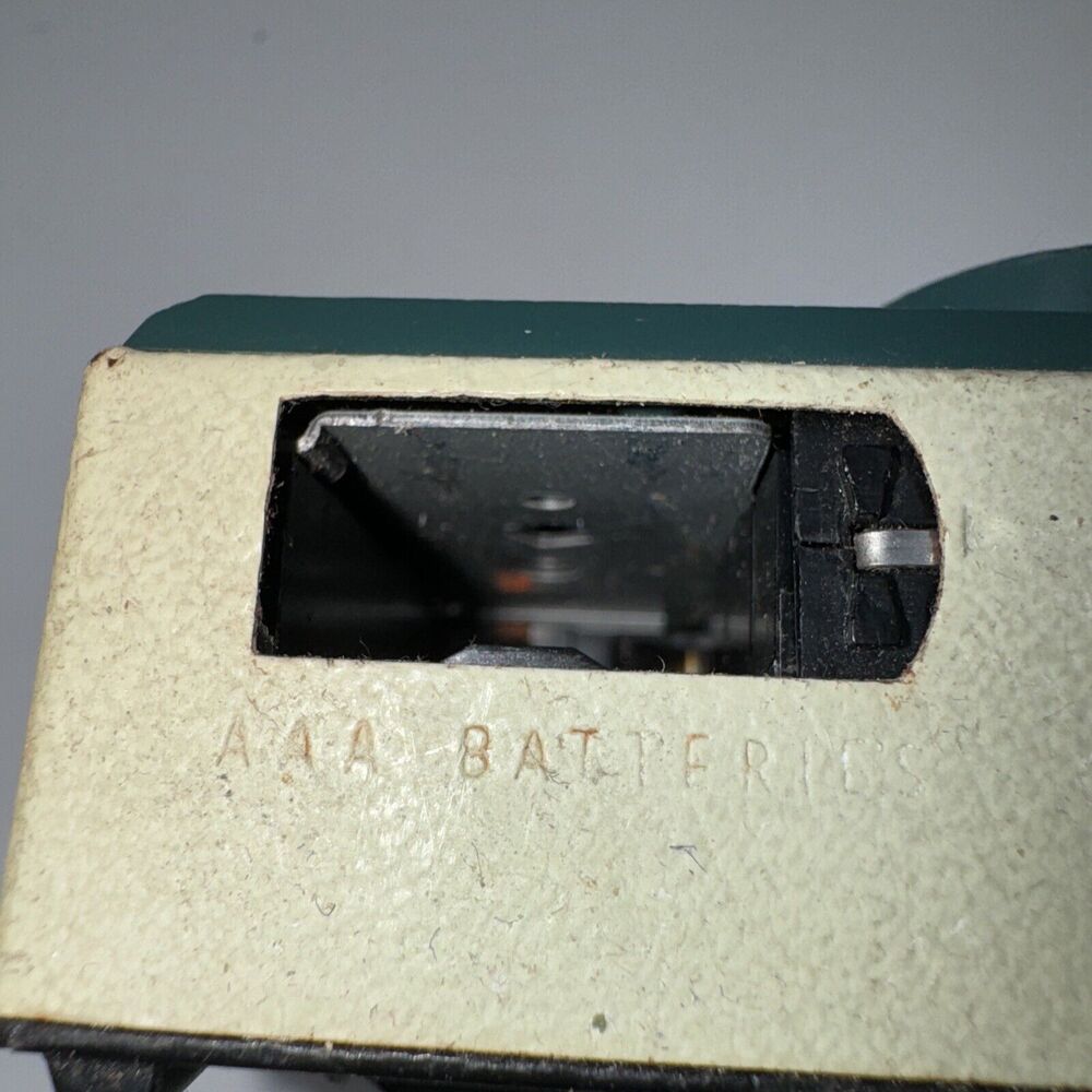 VTG Kodak Hawkeye Instamatic R4 126 Camera untested Untested/ Parts. Read Flashs - Picture 8 of 14